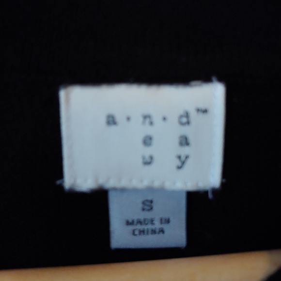 A NEW DAY black sweater - Picture 6 of 6